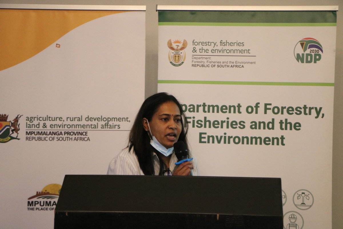 environmentza's tweet photo. DFFE’s Mrs Marlanie Moodley starts the session by demonstrating the Environmental Screening Tool. The tool allows a prominent intending to submit an application for environmental authorisation to screen their proposed site for any environmental sensitivity 
#ClimateActionNow https://t.co/uocCMtoR42