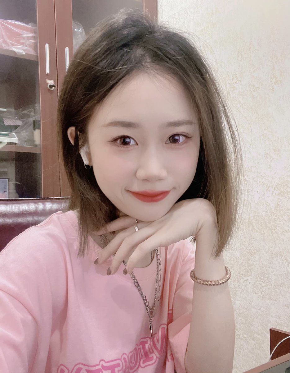 prisonhost's tweet photo. 重口拷问文：审判多人乱交女犯蔡唯杨
我所接到报案，XX商贸公司员工蔡唯扬有聚众乱交行为。……按照办案规范要求蔡唯杨脱下除内衣和鞋袜之外的所有衣物。给蔡唯杨穿戴了不锈钢手铐和5公斤脚镣。
#爽文 #意淫 #拷问 #酷刑 #SM #幻想 #调教 #反差 #酷刑 #文字 #审讯 #重口
全文https://t.co/79Vf2sAcUK https://t.co/rrk7WkccKJ