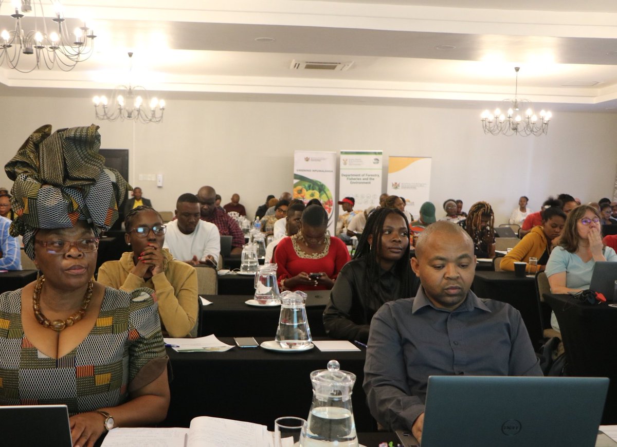 environmentza's tweet photo. DFFE’s Mrs Marlanie Moodley starts the session by demonstrating the Environmental Screening Tool. The tool allows a prominent intending to submit an application for environmental authorisation to screen their proposed site for any environmental sensitivity 
#ClimateActionNow https://t.co/uocCMtoR42