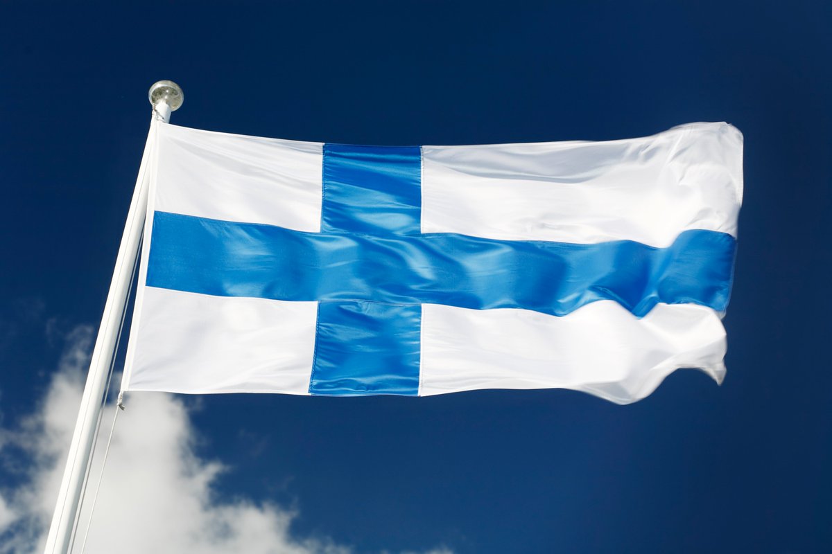 HurmeLiisa's tweet photo. Orion onnittelee lämpimästi ikätoveriaan itsenäistä Suomea 💙!
Jatketaan yhdessä hyvinvoinnin rakentamista myös seuraavat 105 vuotta!
#itsenäisyyspäivä #Suomi105 https://t.co/z7fqRY6Eun