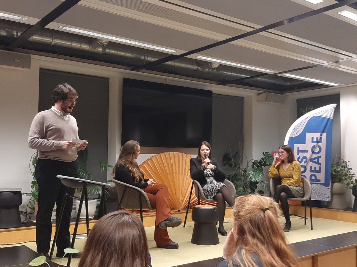 JamieHolton's tweet photo. Enjoyed watching The Long Haul and hearing from @BTahzibLie @FennaTimsi and @NadjaHouben yesterday about how we can protect human rights of future generations as part of #HumanRightsWeek @DutchMFA @HumanityHub https://t.co/nhSUQxfm7i