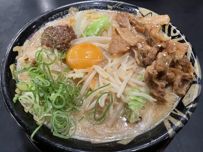 ラーメン🍜食べて帰る〜 