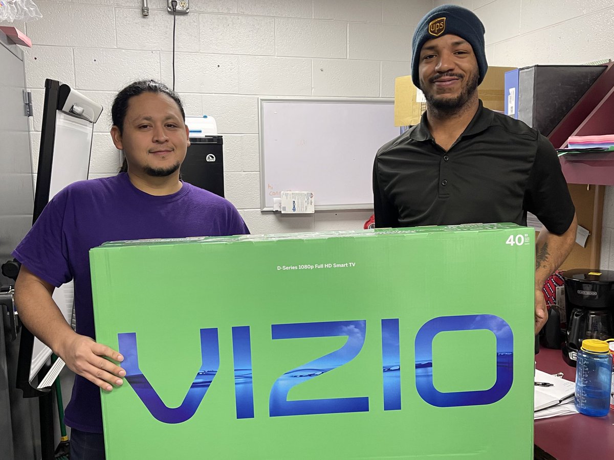 okc_preload's tweet photo. It’s TV Give-A-Way time!!! #OKC #Preload #OffSorts attendance Winner is Ventura Esquivel!! Congrats Ventura!! #UPS #Winning #PEAK2022 #6DayWorkWeek #ChristmasVibes https://t.co/sD018Fk9oe