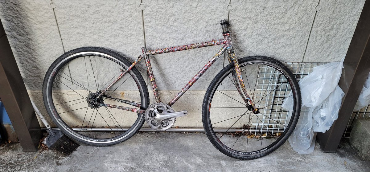 genbaneko_GNR's tweet photo. 現場猫レーシングのエースのCXバイクをオーバーホール🐱 https://t.co/jsFwREc7Lv