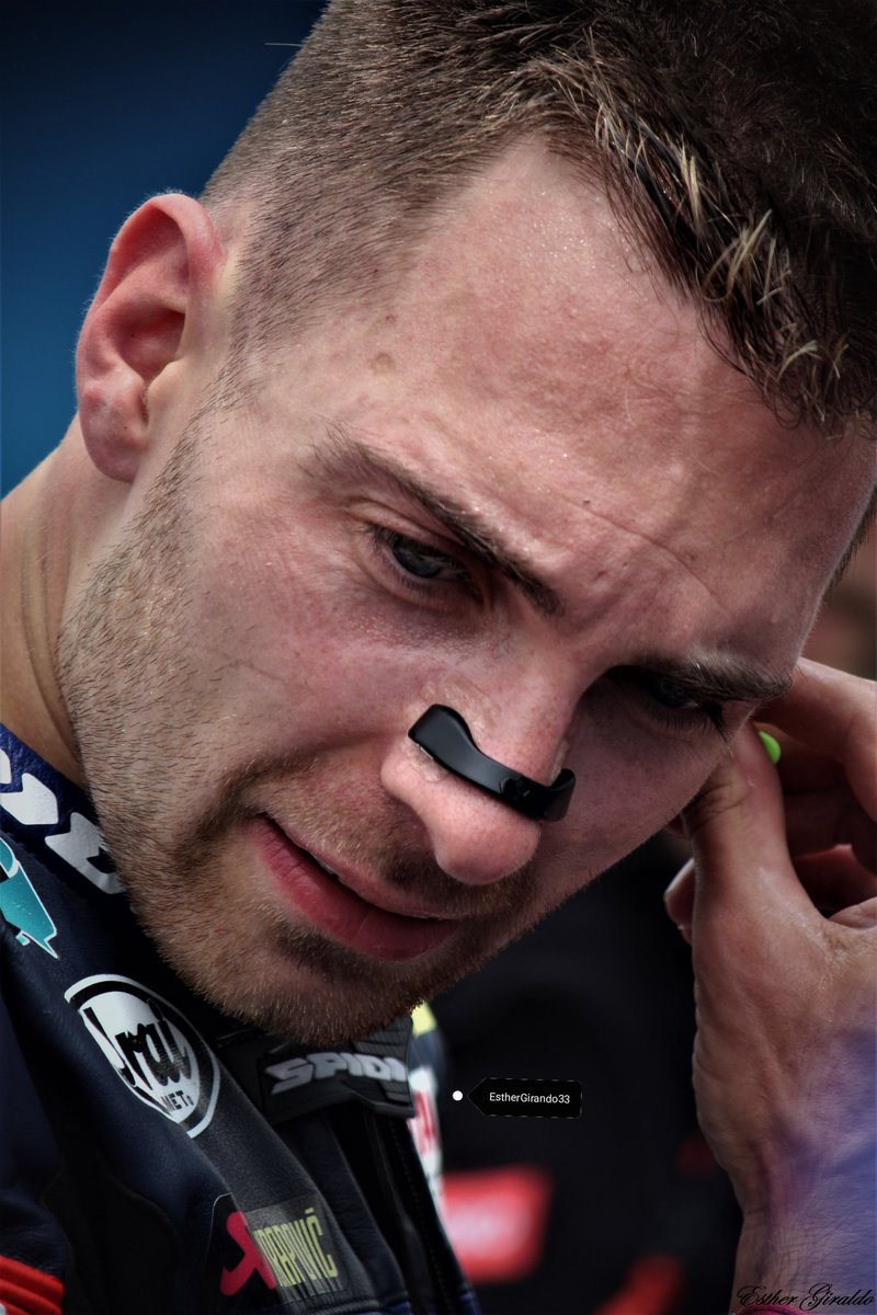 Esther Girando tweet media