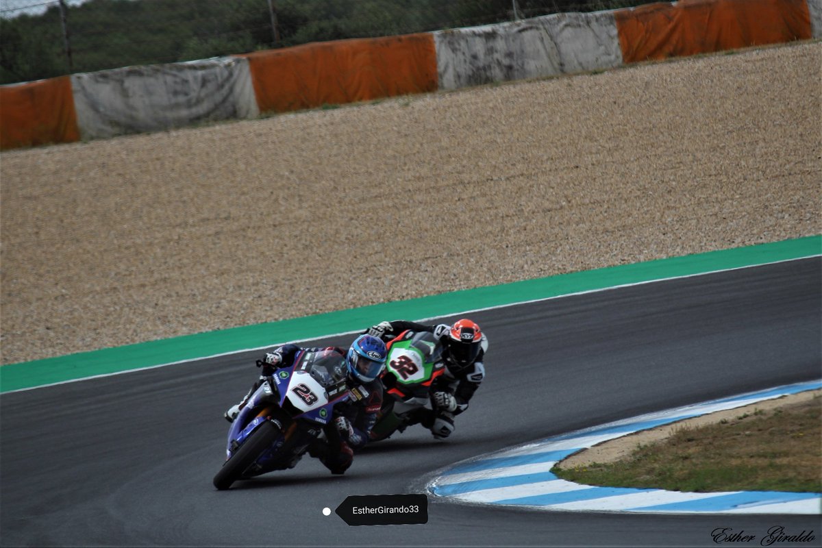 Hoy toca subir estas fotos de <a href="/ChrisPonsson23/">Christophe Ponsson</a>, en mi opinión, de las mejores que hice en Estoril. 🤭
Con ellas quiero darle mucho ánimo y espero que pronto nos de buenas noticias. 💪🏻😊
#WSBK #SBK #WorldSBK