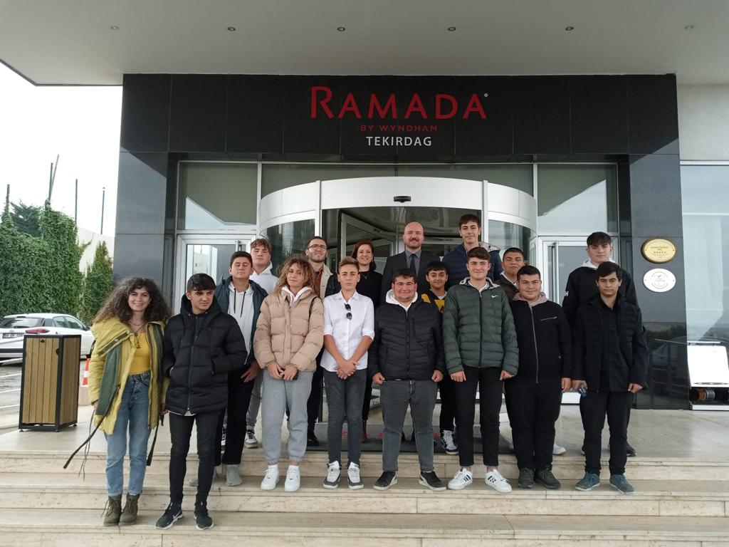 CpalMarmara's tweet photo. Tekirdağ Ramada Otel'e yaptığımız kariyer günü ve meslek tanıtım etkinliğimizi gerçekleştirdik. @MarmaraMem @MarmaraAdalar https://t.co/c0BJB2z7kd