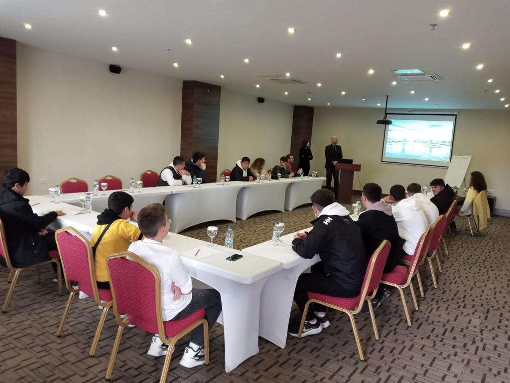 CpalMarmara's tweet photo. Tekirdağ Ramada Otel'e yaptığımız kariyer günü ve meslek tanıtım etkinliğimizi gerçekleştirdik. @MarmaraMem @MarmaraAdalar https://t.co/c0BJB2z7kd