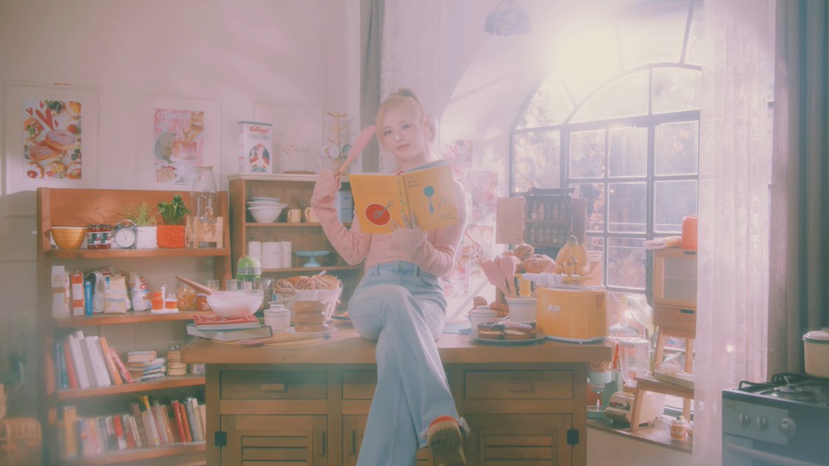 FIFTYFIFTYPH_'s tweet photo. #KEENA snaps from WHAT IF Concept Video 

#FiftyFifty #TheFifty #Higher
#피프티피프티 #하이어 https://t.co/0qzhDJTKPZ