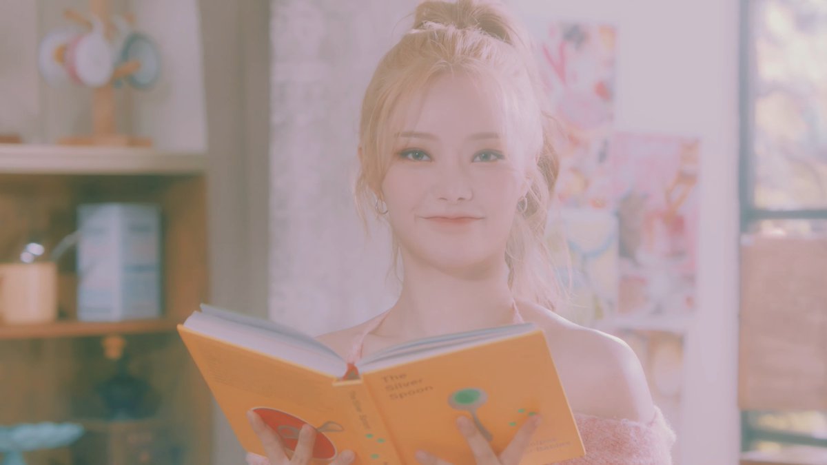 FIFTYFIFTYPH_'s tweet photo. #KEENA snaps from WHAT IF Concept Video 

#FiftyFifty #TheFifty #Higher
#피프티피프티 #하이어 https://t.co/0qzhDJTKPZ