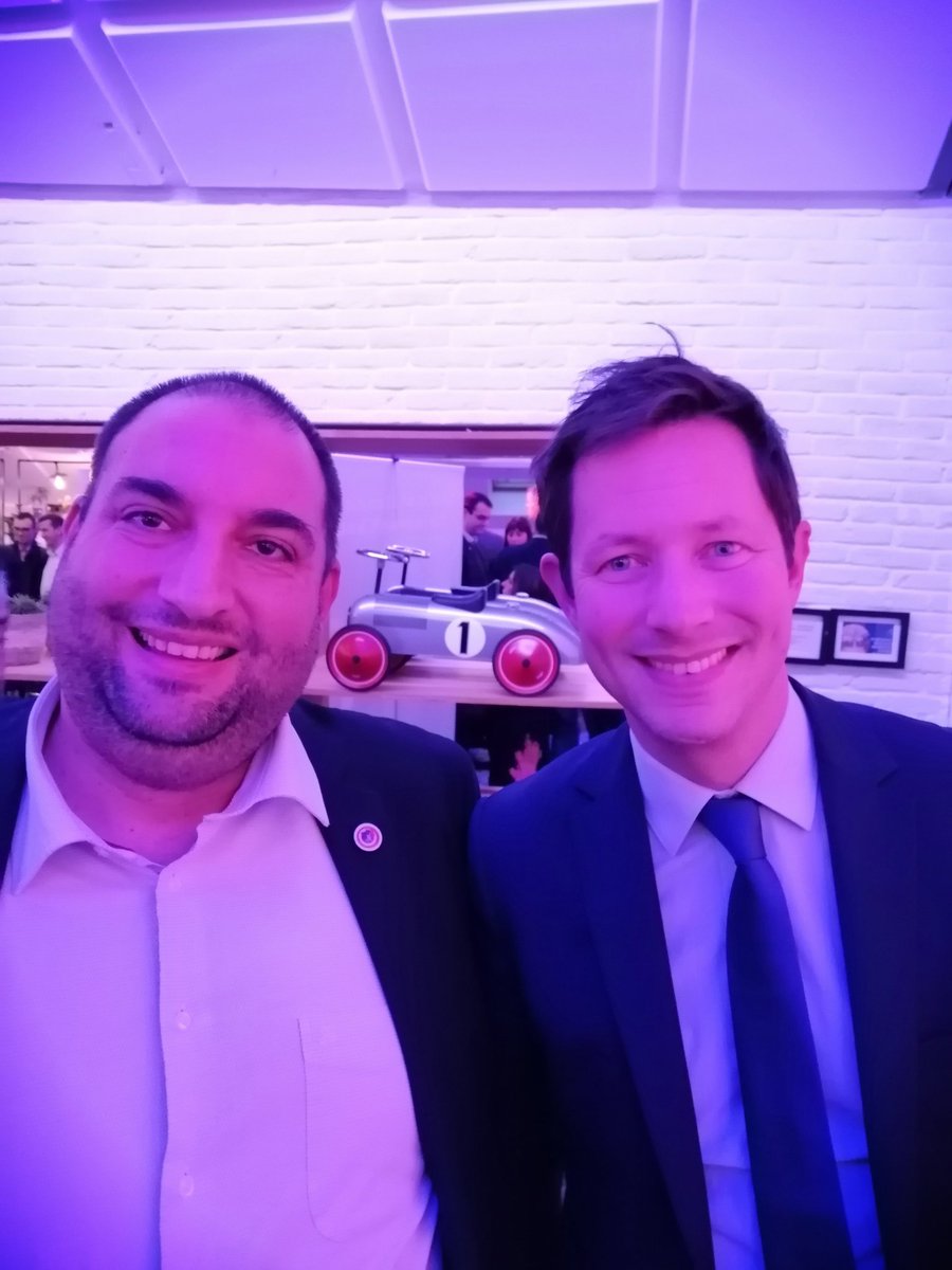JeanManuelPere4's tweet photo. Pour le deuxième tour des élections de la présidence LR , je renouvelle  tout mon soutien à Bruno RETAILLEAU et à son équipe de campagne. Bruno Retailleau a toutes les qualités pour rassembler les Republicains ,notre famille politique  et refonder les LR. 
#JeVoteBruno https://t.co/OSPMDkQcML