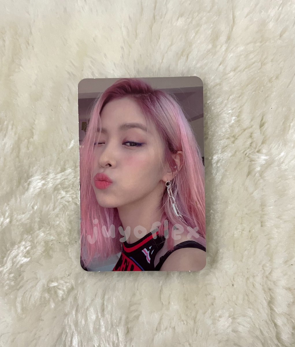 juyoflex's tweet photo. wts | help rt #pasaritzy
🇲🇾 based 

wts ryujin photocard icy era

💰 rm50 inc postage
📌 serious buyer only, strictly no joy buyer https://t.co/tGNnttNh6K