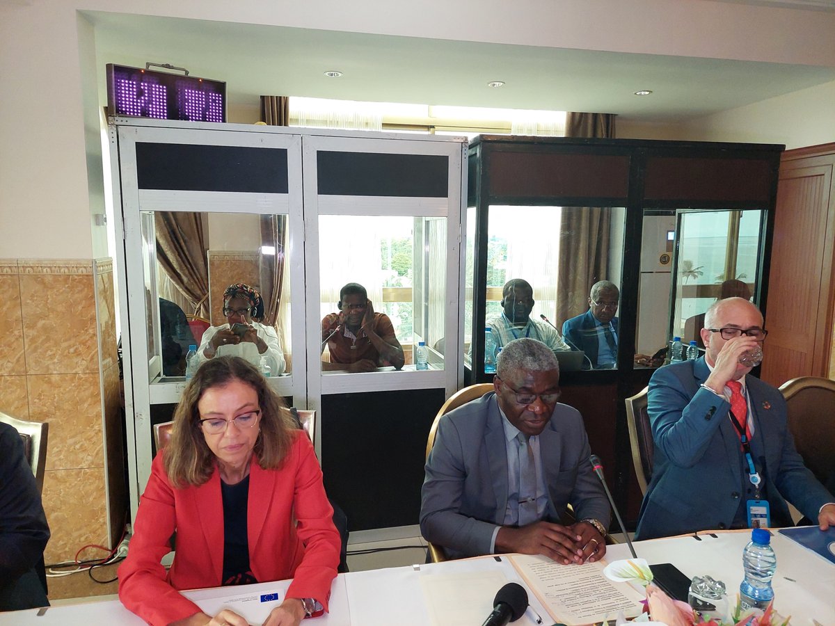 pais_rosario's tweet image. 🇪🇺🇬🇦🇩🇪 Lors du lancement de la #FormationDesFormateurs  des #ForcesdeSécurité prévue du 5 au 9/12  pour une gouvernance des frontières, fondée sur le respect des #DroitsHumains dans le cadre du programme #Frontières cofinancé par #UE et #Allemagne