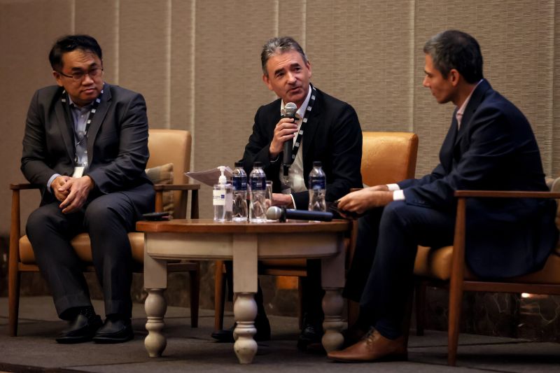 WFW_LLP's tweet photo. Last week, Dispute Resolution Partner Steve Burkill moderated the Managing International Disputes panel at GC Summit Thailand 2022, organised by @thelegal500 (Legalease).

Thanks to Legal 500 and to all the panellists!

#WFW #DisputeResolution #GCSummit #Legal500 #Thailand https://t.co/vsVcOuIbz5