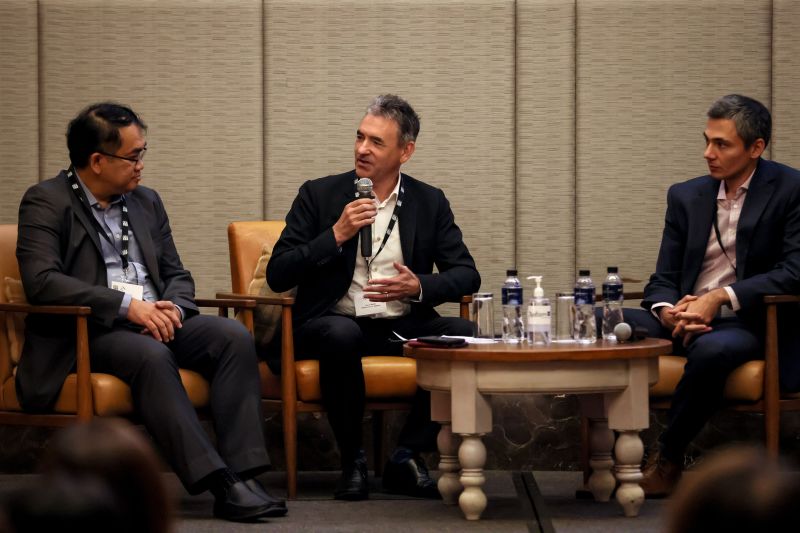 WFW_LLP's tweet photo. Last week, Dispute Resolution Partner Steve Burkill moderated the Managing International Disputes panel at GC Summit Thailand 2022, organised by @thelegal500 (Legalease).

Thanks to Legal 500 and to all the panellists!

#WFW #DisputeResolution #GCSummit #Legal500 #Thailand https://t.co/vsVcOuIbz5