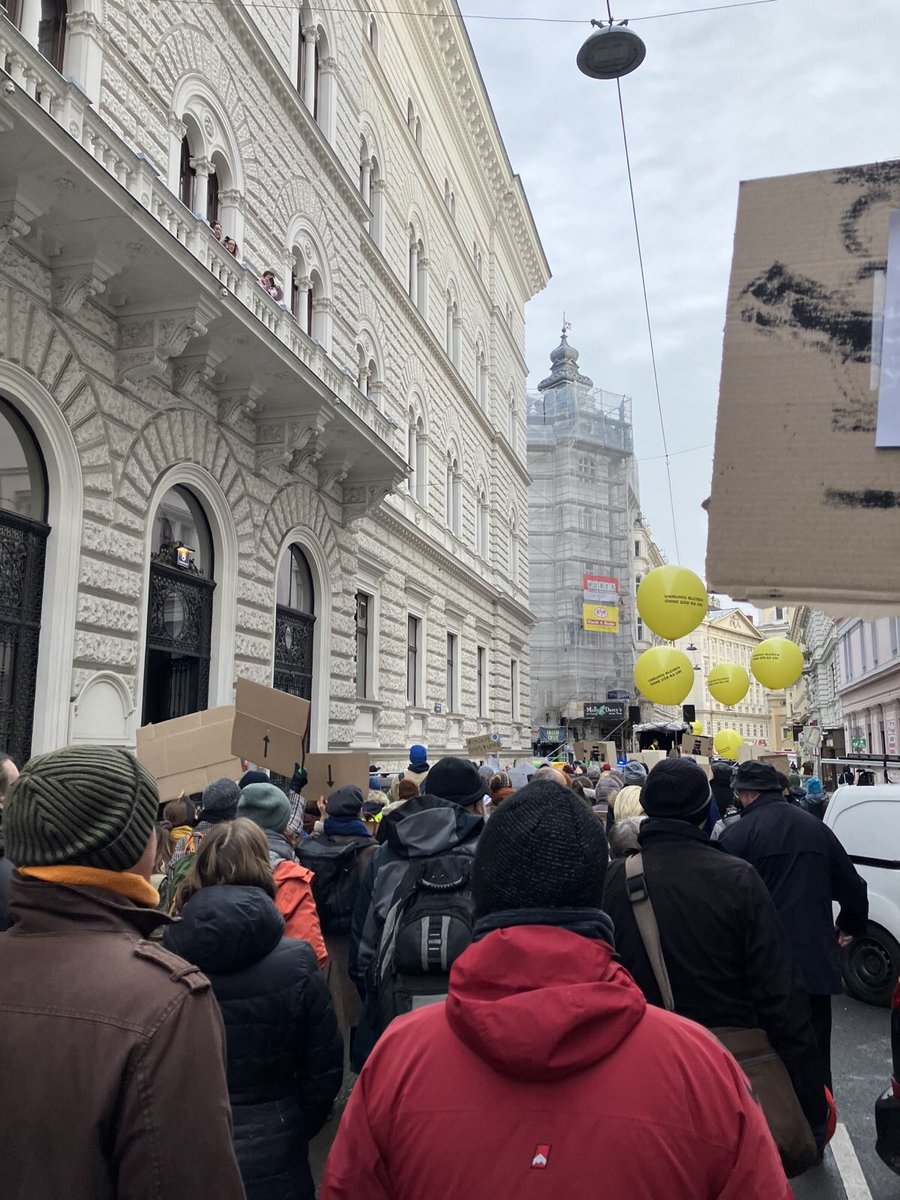 Unis ohne Ketten, Wissenschaft retten! 📢