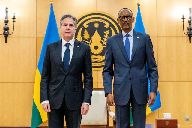 BenitaNtumba's tweet image. 🔴Le Secrétaire d&apos;Etat américain @SecBlinken a tapé le poing sur la table pour exiger l&apos;arrêt immédiat de tout soutien du Rwanda aux M23. @PaulKagame est aux abois, son Premier Ministre @Vbiruta en désarroi, la fin du régime de Kagame s&apos;annonce pour bientôt.