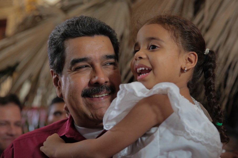 #6Dic|🇻🇪🎄¡ETIQUETA DEL DÍA! 🎆

#NavidadÉpocaDeReencuentro 

¡Unión y esperanza!