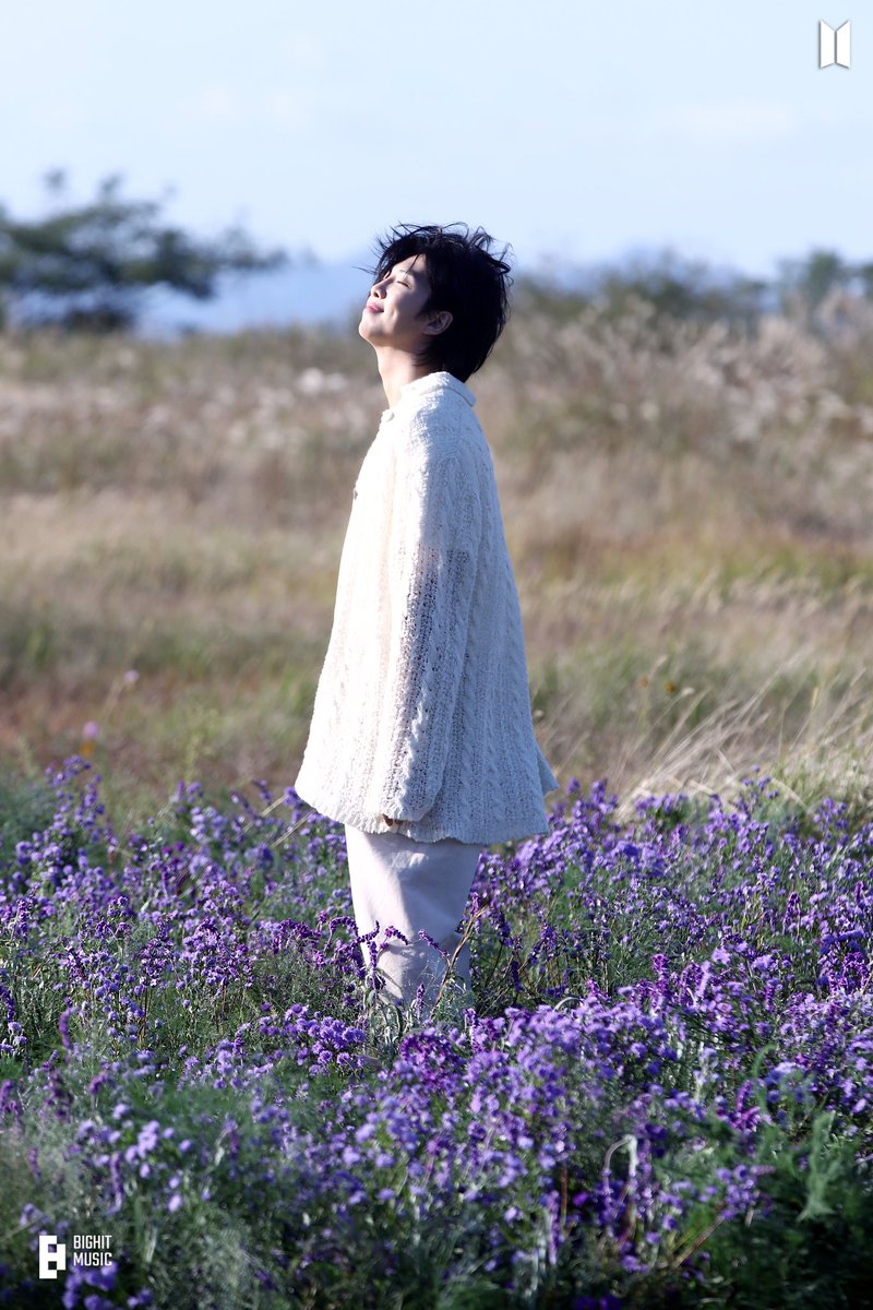 BIGHIT_INFO's tweet photo. @bts_bighit RM ‘들꽃놀이 (with 조유진)’ MV Photo Sketch https://t.co/zodV9TP4r1