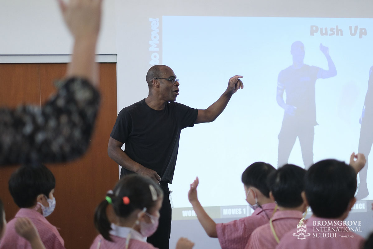 HELLO BROMSGROVE INTERNATIONAL - 
What an engaging Cool4School workshop day looks like. mailchi.mp/65ce11f1eec2/h… Leading up to this year’s FOBISIA Music Conference in Bangkok Marcel lead a series of Cool4School workshop days.