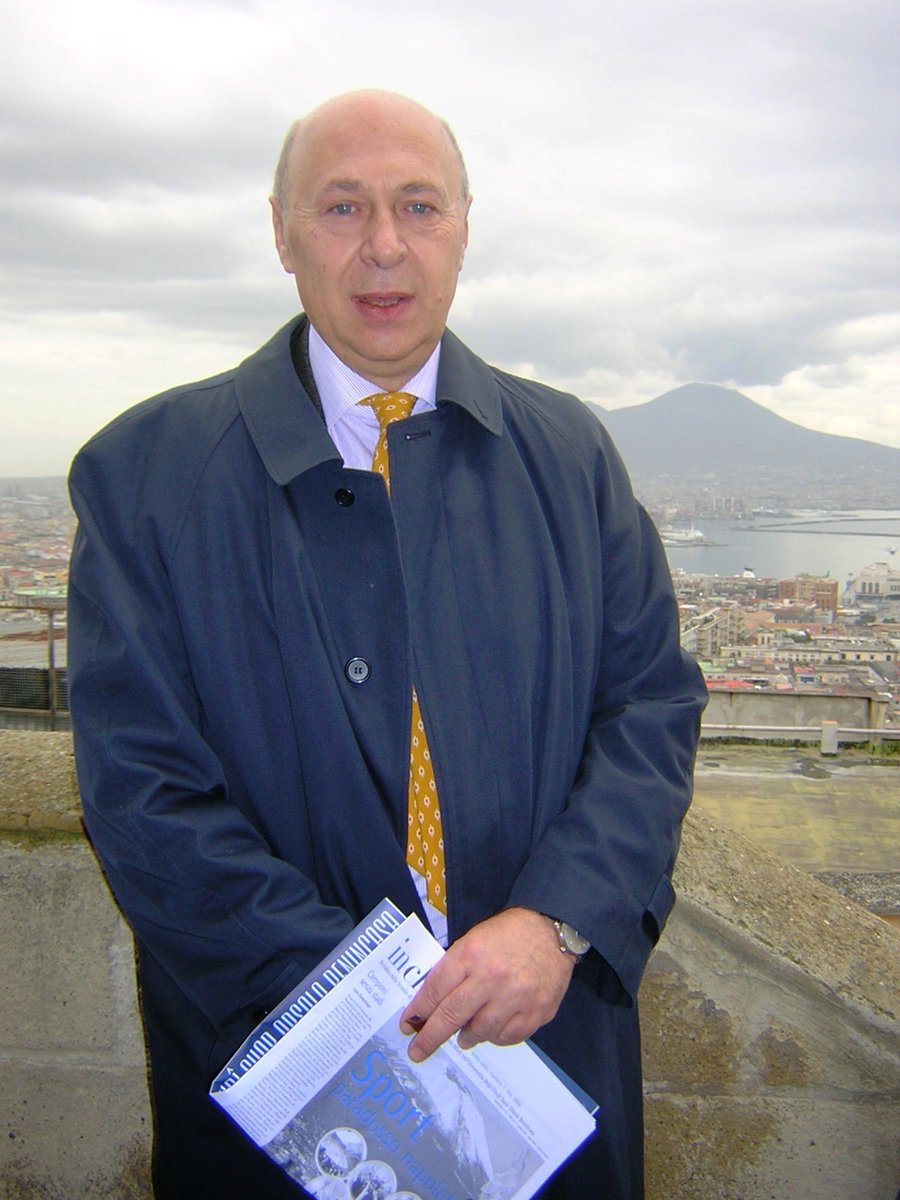“#Napoli cent’anni fa. La città al tempo della marcia su Roma” il tema della Lectio magistralis di Paolo Mieli che anticiperà la conclusione delle attività didattiche del biennio 2020-2022 della #ScuolaDiGiornalismo di Napoli, mercoledì 7 dicembre alle ore 12.30 <a href="/UNISOBNapoli/">SuorOrsolaBenincasa</a>
