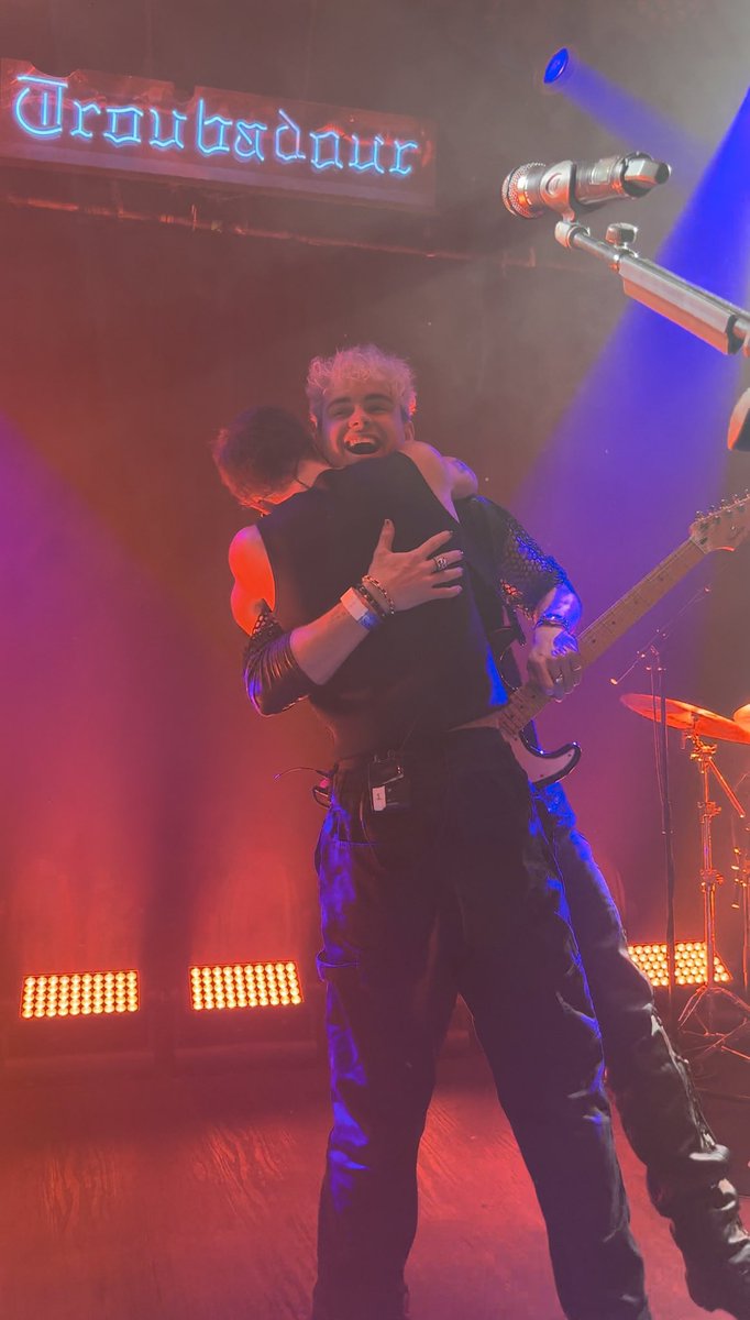 DailyUpdatesWDW's tweet photo. More photos of Daniel and Corbyn last night

©️/owners https://t.co/2Nw4R1kyeq