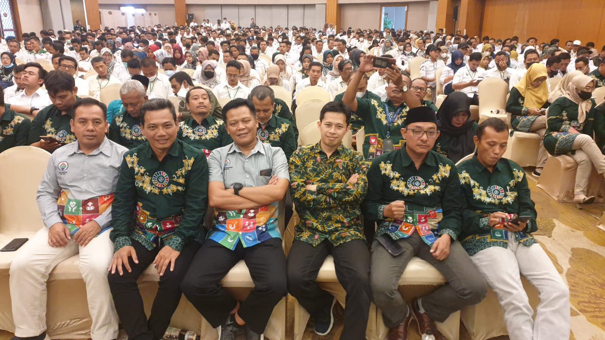 rezaharficlcp's tweet photo. MengikutiPeningkatan Kapasitas TPP P3PD Kemendesa PDTT
Bersama membangun Indonesia dari Desa untuk Indonesia 
@halimiskandarnu
@pbgmuhaimin
@TPPJateng 
#TPPJateng
#TPPJateng
#TPPJateng https://t.co/t4JgohSuL3