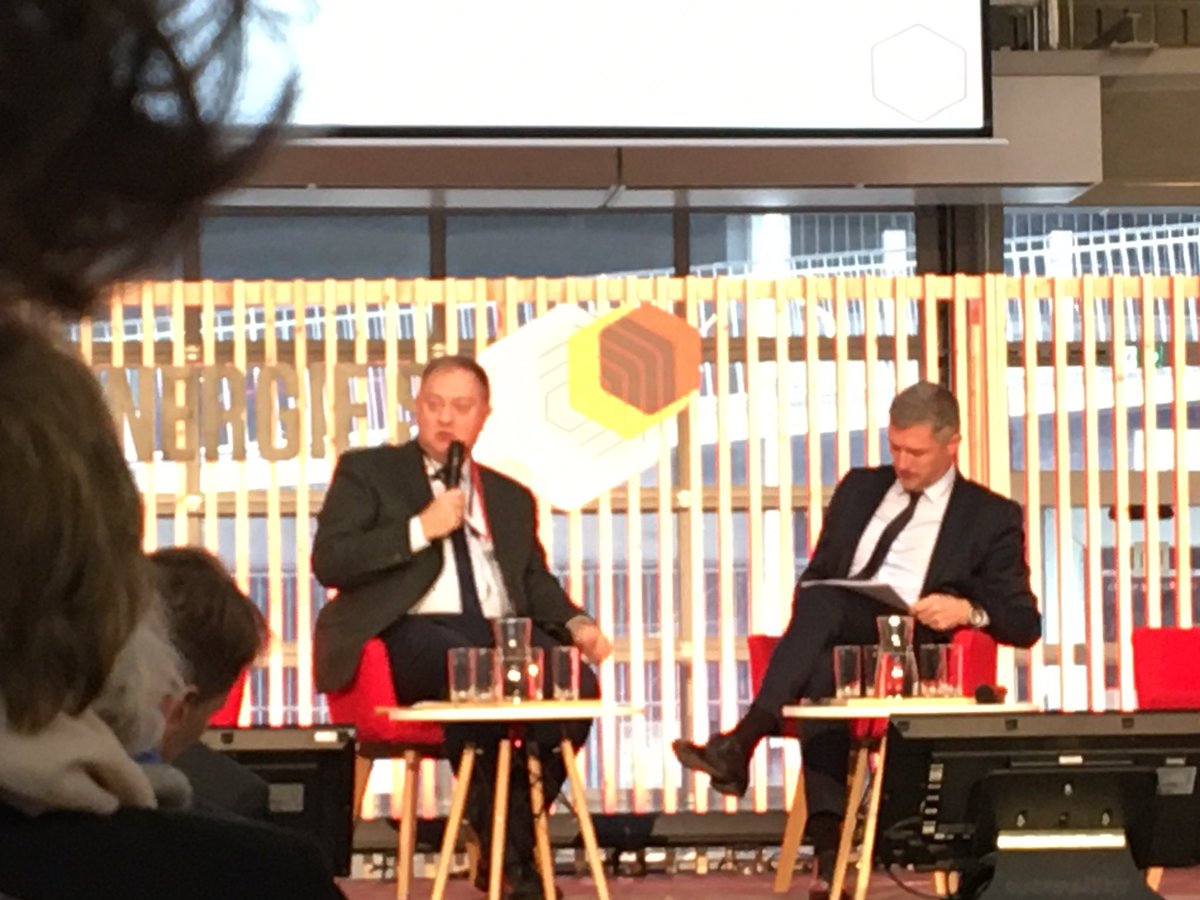 Fra_Raynaud's tweet photo. #synergie.s @BanqueDesTerr @caissedesdepots. Présentation de la diversité de l’offre dont les Foncieres. #logements. #ingenierie. #FobdsVert. #ACV2 #Métropolys @oliviersichel @BdT_PDL @Prefet44 @oryon85 https://t.co/3ToxSf8Zuk