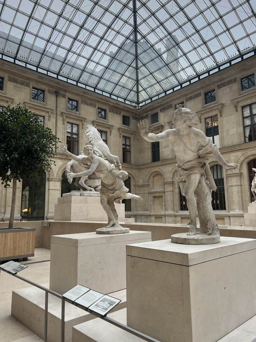 หนมว่า tweet media