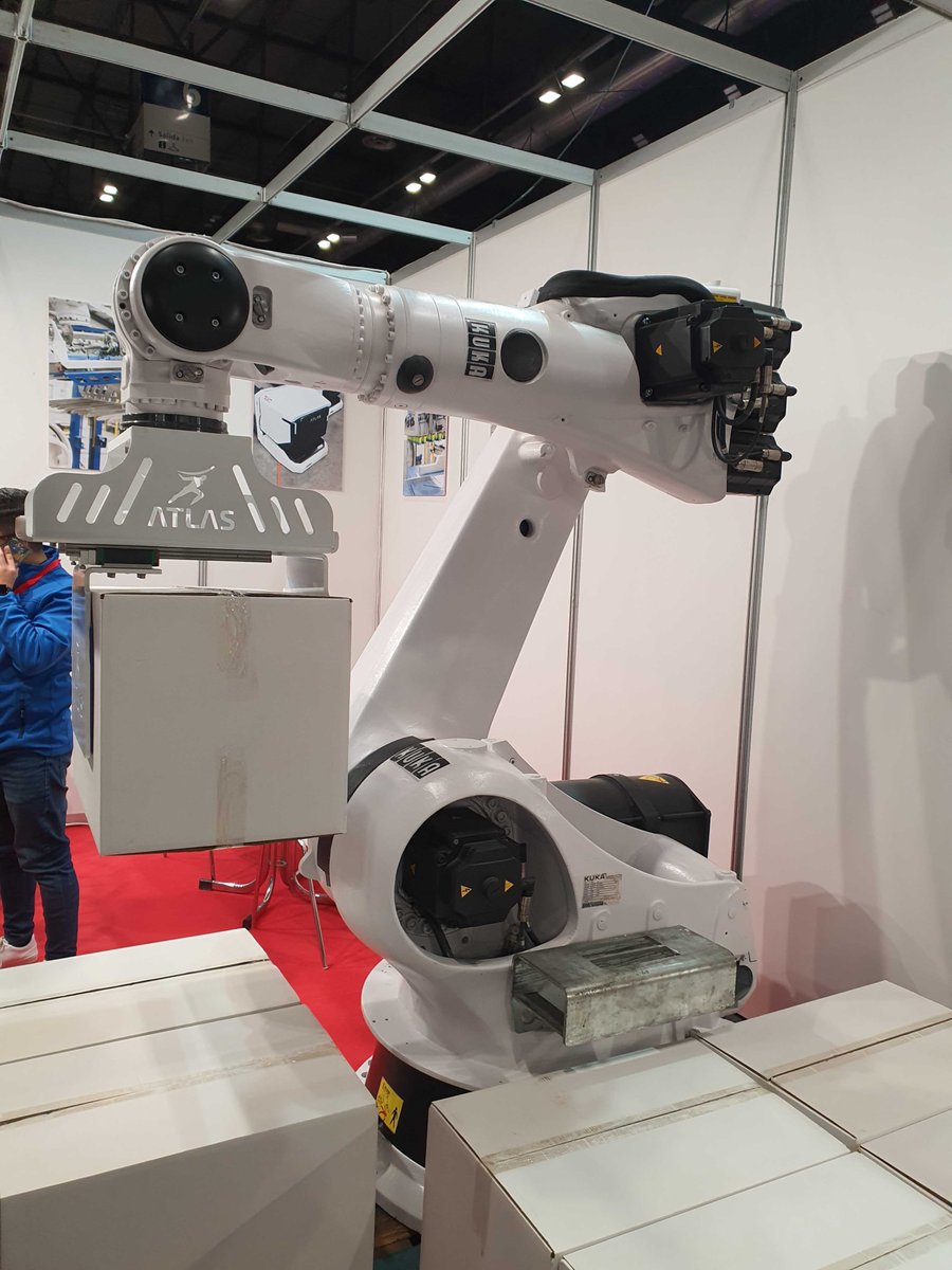 lastbasic's tweet photo. Global Robot Expo🤖

The most important fair in Europe on industry 4.0, A.I. and robotic is finally here! Our team members went to the showcase to observe all the cool technological innovations! 

@globalrobotexpo

#industry40 #innovation #robots #GREX22 https://t.co/IV5Cc7Xtlq