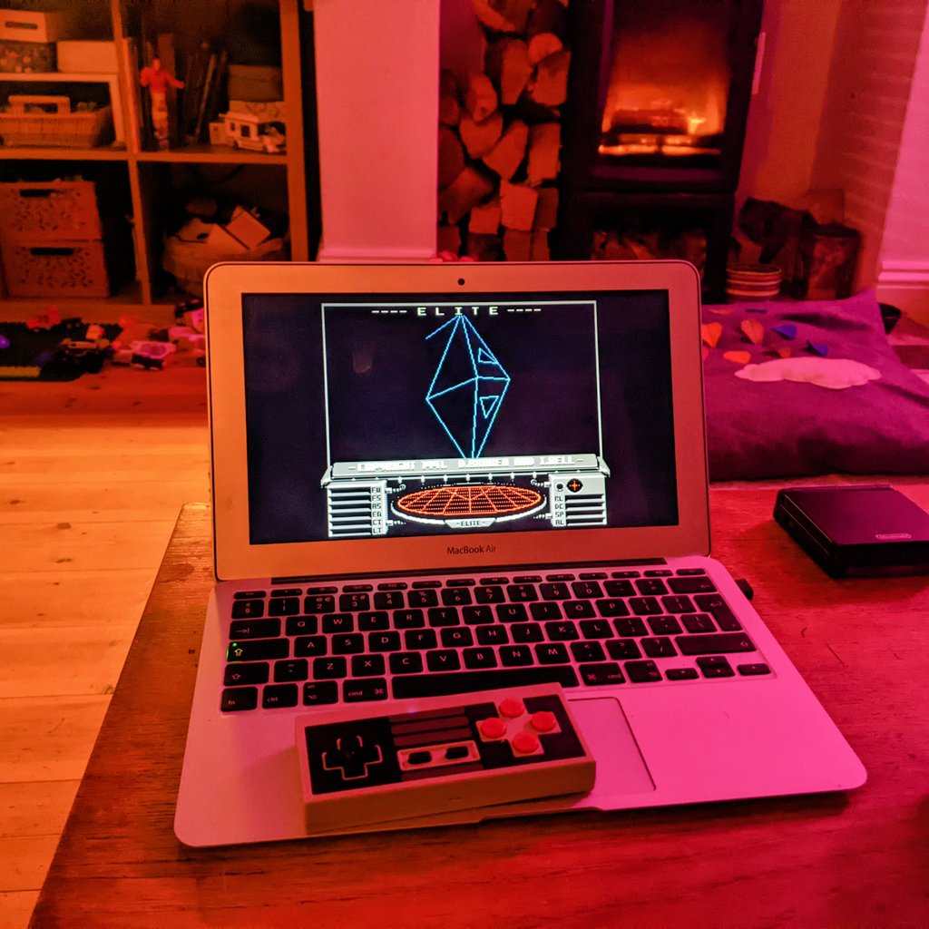 RETRO Joy 🕹 tweet media