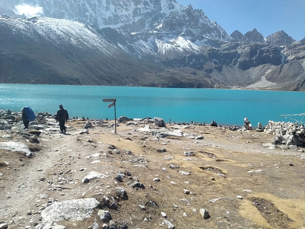 topoftheworldtr's tweet photo. Gokyo lake trek completed recently by @topoftheworldtr @Birutamang12 &amp; @bktlama108 https://t.co/oxQa5jLfUr