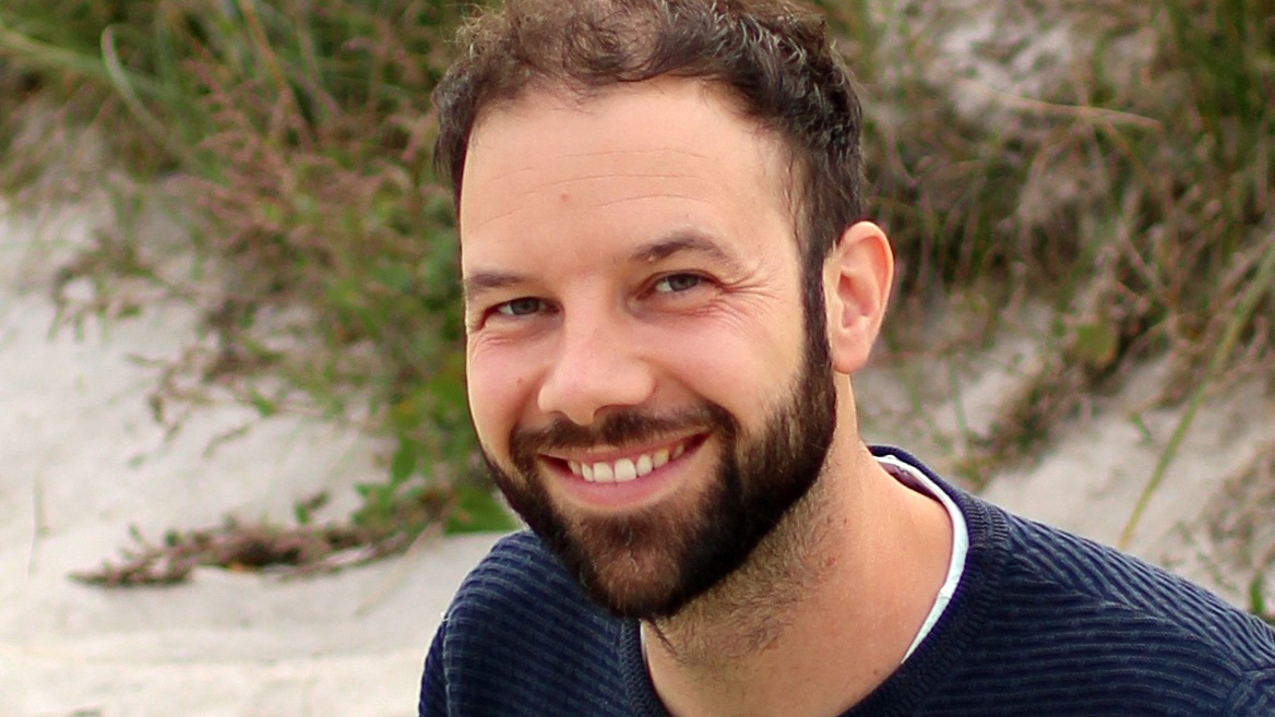 mothersinsci's tweet photo. Meet an amazing #SciDad this week! @GerbenMarsman is a postdoc at @mpiib_berlin, father-of-2 and husband to a pediatrician. He explains how sharing parenting is important &amp; how he’s grateful for his own father’s involvement in his upbringing. #AcademicDad https://t.co/jRD3v8hyqe https://t.co/hLtbYAvmOk
