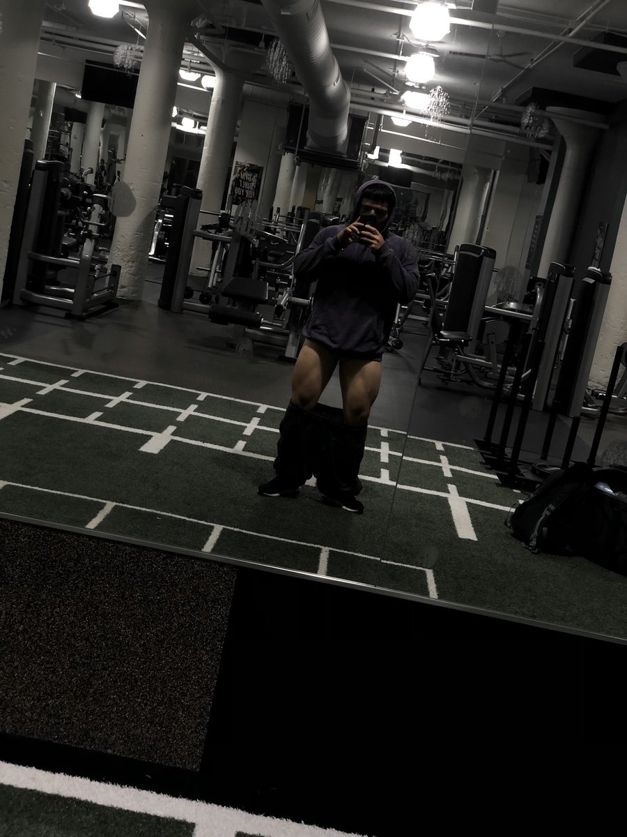 LicTheBean tweet media