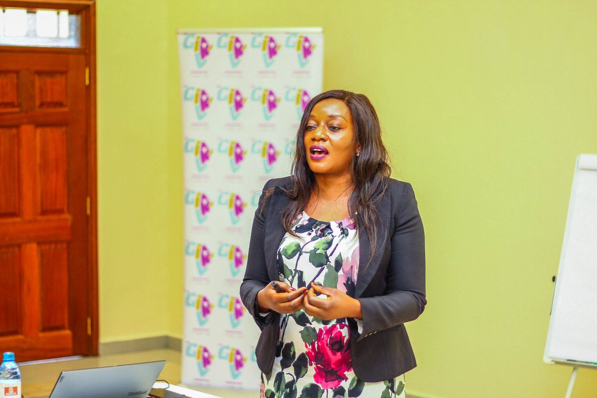 TheGirlGen's tweet photo. "Journalists should embrace the use of social media to generate debate around SRHR. The power of social media cannot be underestimated". Dr @joybundy 
#EndFGM 
#MJE2EndFGM https://t.co/pX6pFLHECM