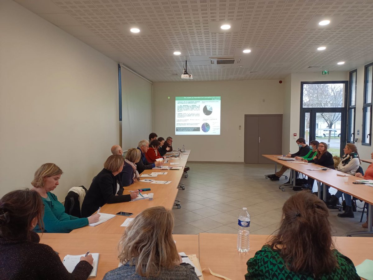 Dans le cadre de la révision du #SCoT. Présentation du rapport intermédiaire du Référentiel de la #vacance structurelle des #logements du #GrandAmienois à Picquigny (CC Nièvre et Somme).
<a href="/pole_grand/">Pôle Métropolitain du Grand Amiénois</a>