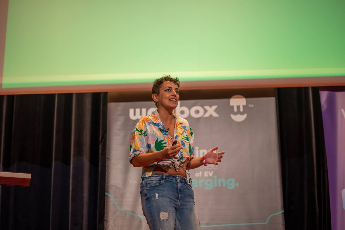 phpulpocon's tweet image. Antes de ir a comer @nuria_codes nos trajo su charla "Testing en frontend: ¿por qué está roto y cómo podemos arreglarlo?"