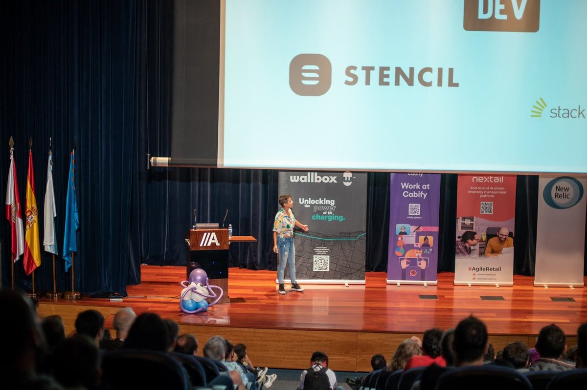 phpulpocon's tweet image. Antes de ir a comer @nuria_codes nos trajo su charla "Testing en frontend: ¿por qué está roto y cómo podemos arreglarlo?"