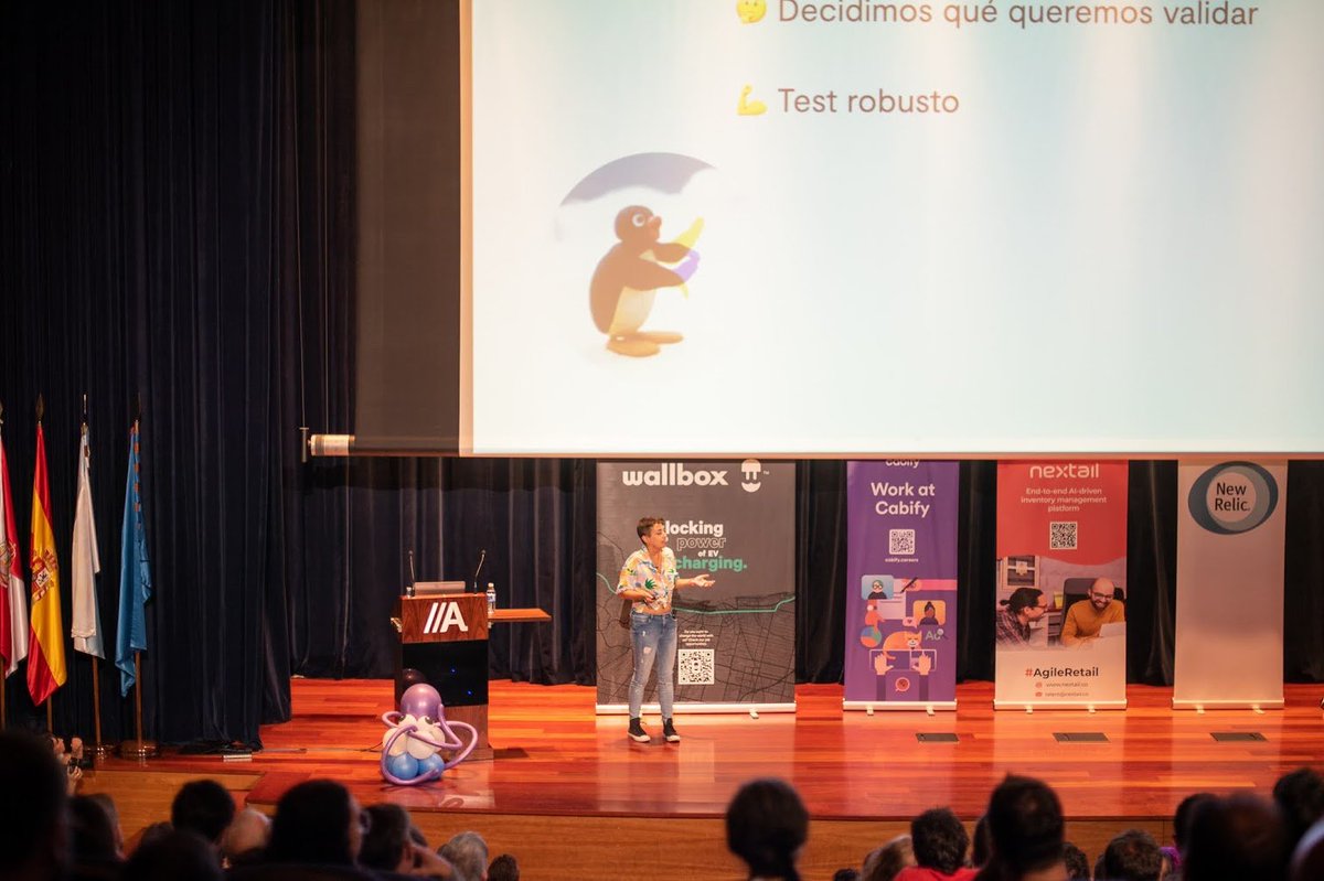 phpulpocon's tweet image. Antes de ir a comer @nuria_codes nos trajo su charla "Testing en frontend: ¿por qué está roto y cómo podemos arreglarlo?"