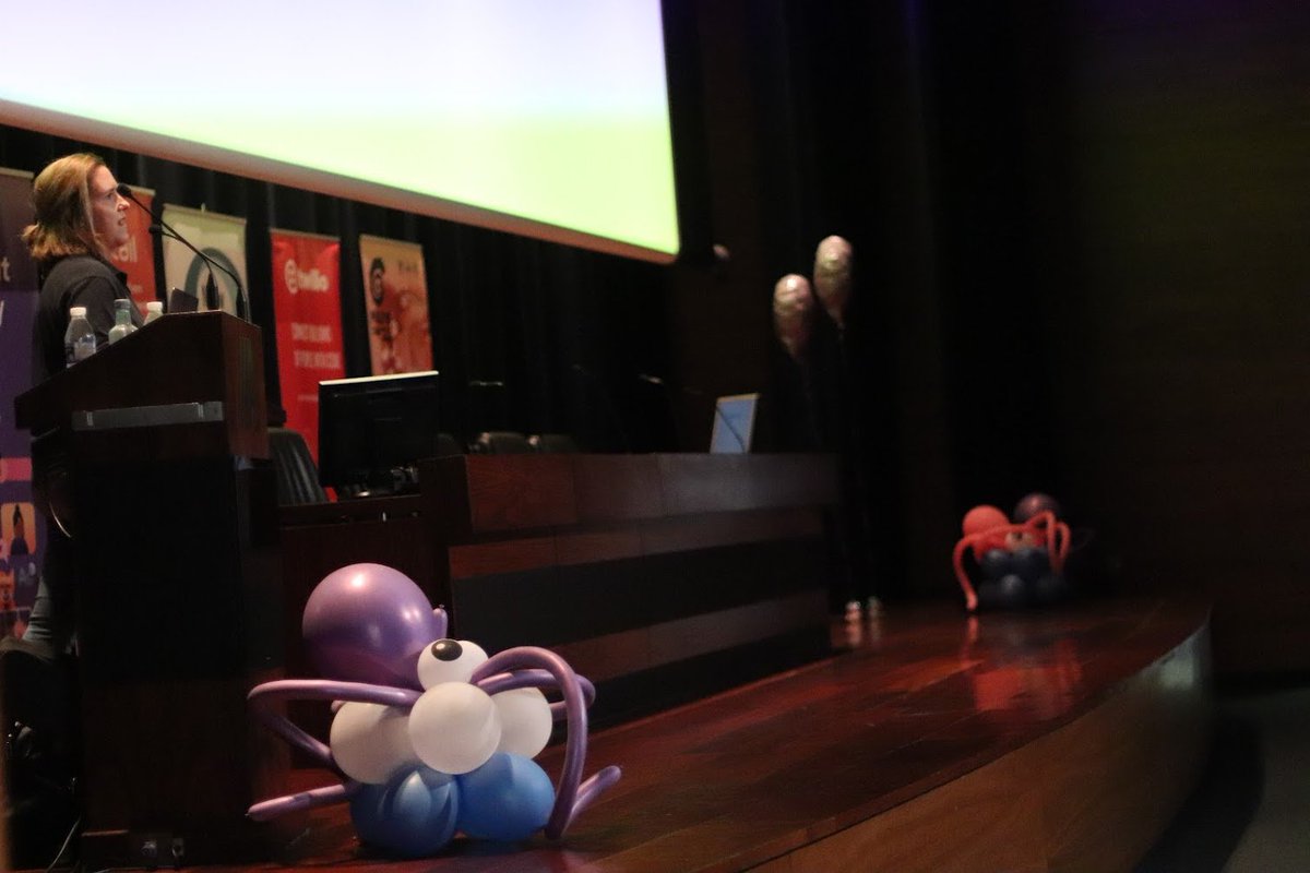 phpulpocon's tweet image. Volvimos con el estomago lleno y la motivación a tope para disfrutar de la charla "Junior XP: cómo practicar eXtreme Programming y no morir en el intento" de @conchaasensio