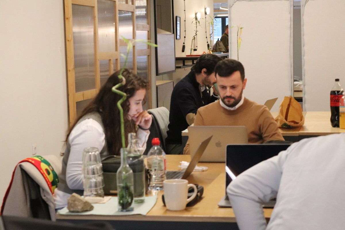 RemoteCrew tweet media