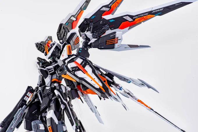 #12月になったのでフォロワーさんに自己紹介しようぜ細々と日々ガンプラ作ってます!オリジナルカスタムとオリジナルカラーで自分らしい作品を作ることを目標にしています!今年もあと少しですがよろしくお願いします 
