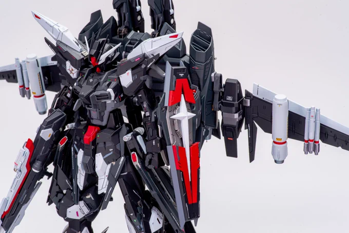 #12月になったのでフォロワーさんに自己紹介しようぜ細々と日々ガンプラ作ってます!オリジナルカスタムとオリジナルカラーで自分らしい作品を作ることを目標にしています!今年もあと少しですがよろしくお願いします 