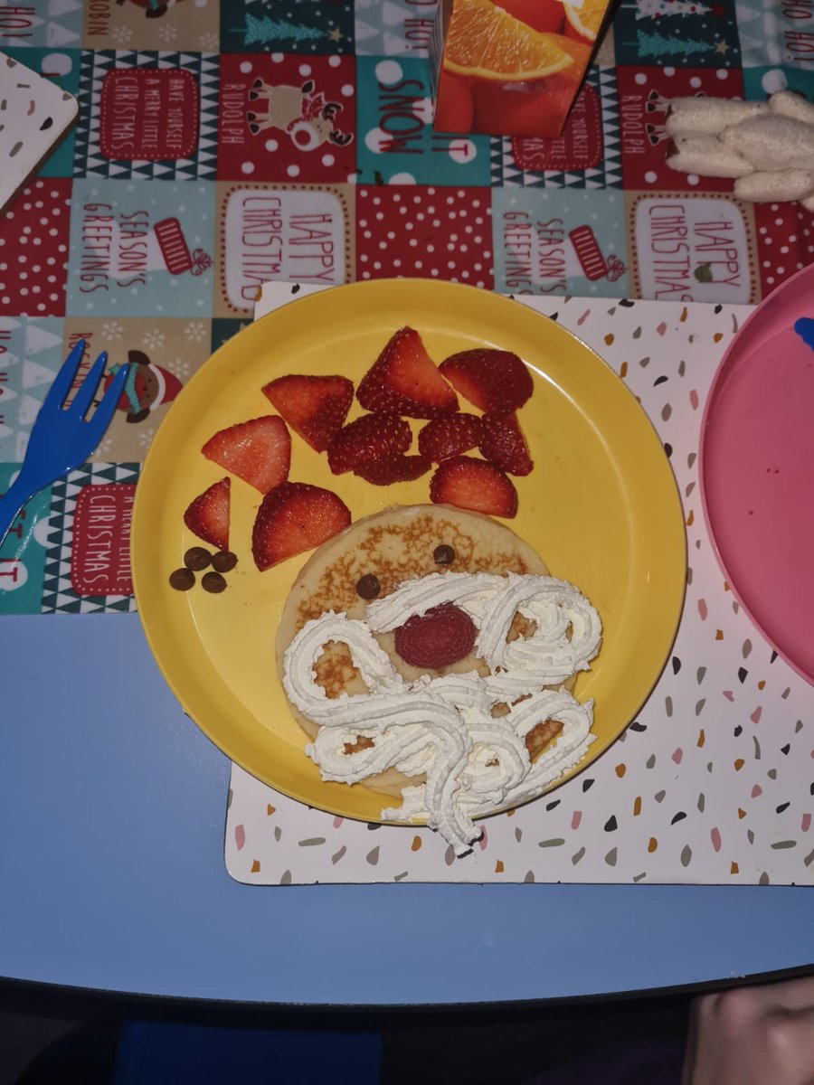 MsAndersonDHT's tweet photo. Nurture group having a fun time this morning creating Santa pancakes for breakfast 🎅🎄🎁🌲🧑‍🎄🥞 #delish #wherewasmyinvite #itsbeginningtolookalotlikexmas https://t.co/2F2cXmx5W9