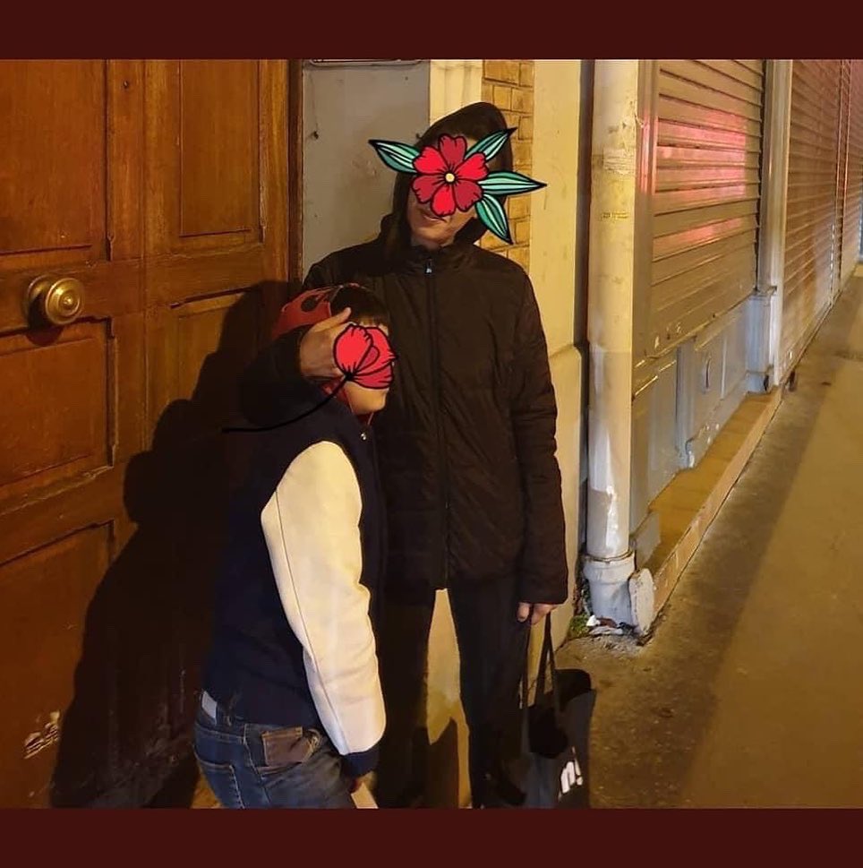sarahfrikh's tweet photo. C’est horrible il fait 3 degrés et il y a des enfants et des vieilles personnes à la rue……à toutes les villes de France : ouvrez des gymnases please !
On prépare avec chaleur et amour Noël mais on ignore ceux qui dorment en bas de chez nous 😢
#sansabris #neige #Paris https://t.co/wu8LAyuYxH