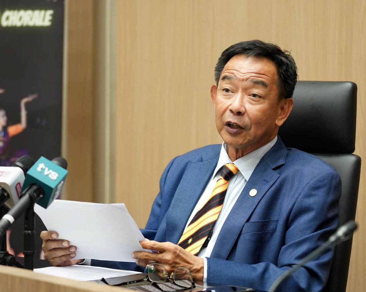 Dato Sri Abdul Karim Rahman Hamzah (@ybkarimhamzah) on Twitter photo Kudos to <a href="/hannahyeoh/">Hannah Yeoh</a> for her appointment as our new #Youth #Sports Minister. She’s experienced, popular but please remember #Sarawak #Sabah youths’ needs.She’s well-accepted & among one of those who managed to get highest votes. Our folks like her & i believe she will deliver. Kudos to <a href="/hannahyeoh/">Hannah Yeoh</a> for her appointment as our new #Youth #Sports Minister. She’s experienced, popular but please remember #Sarawak #Sabah youths’ needs.She’s well-accepted & among one of those who managed to get highest votes. Our folks like her & i believe she will deliver.