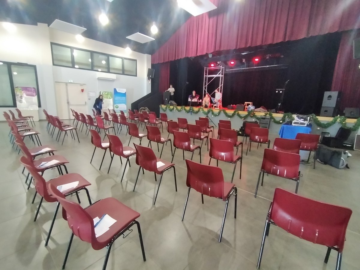 Il reste des places ...
Venez aujourd'hui à 14h à la salle Socio-Culturelle à #ListracMédoc 
Spectacle gratuit réservé au plus de 55 ans 
"Si on se disait tout"
<a href="/GirondeMsa/">MSA Gironde</a> 
@CarsatAquitaine 
<a href="/enunseulmot/">Compagnie EnUNSeulMot</a>