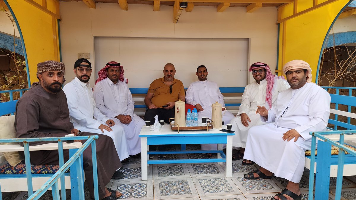 samiddas1's tweet photo. تشرفنا بزيارة إخواننا الصم من الإمارات الشقيقة
يوسف النقبي من راس الخيمة
وطلال السينا من العين
ومحمد سالم من دولة السويد
 إلى منطقة القصيم(بريدة)
وكان من ضمن الزيارة التعرف على المنتزهات الريفية 
مثل منتجع ديرتي و
#زيارة متحف أبو تميم القاضي بعنيزةوزيارة جاردن اتلنتس(محمية الطيور https://t.co/Y66nK5eg6t