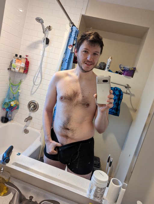 😎 body positivity #NSFW https://t.co/SUmM7YG8JZ<a href="/tag/nsfw"class="tags">#NSFW</a>