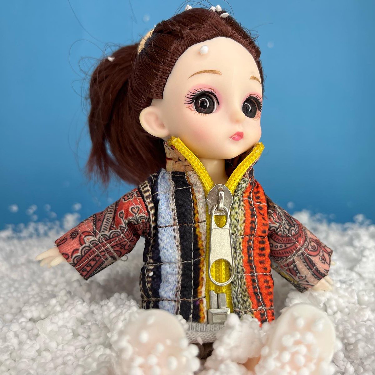minimelamutfak's tweet image. #vegastyle ❄️”Kış Koleksiyonu &amp;amp; Etnik Desenli Zara Mont“❄️ Minyatür montumuz elyaflı kapitone kumaştan dikildi, fermuar detayı ile montumuz kapanıyor.Vega montunu çok sevdi 😍💕 #minimelamutfak #minyatür #miniature #koleksiyon #zara #sasa #WorldCup2022 @ivanasert @zaraofficialtr